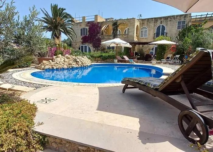 Dar Ta\' Xmun - Idyllic Farmhouse With Pool, Garden, Seaview & Sunset