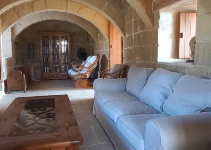 Dar Ta\' Xmun - Idyllic Farmhouse With Pool, Garden, Seaview & Sunset