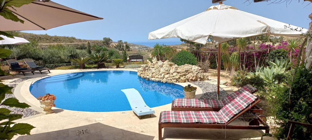 Dar Ta' Xmun - Idyllic With Pool, Garden, Seaview & Sunset